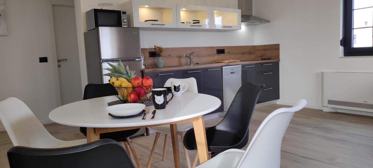 Appartments Akrapovic Vrsi Rom bilde