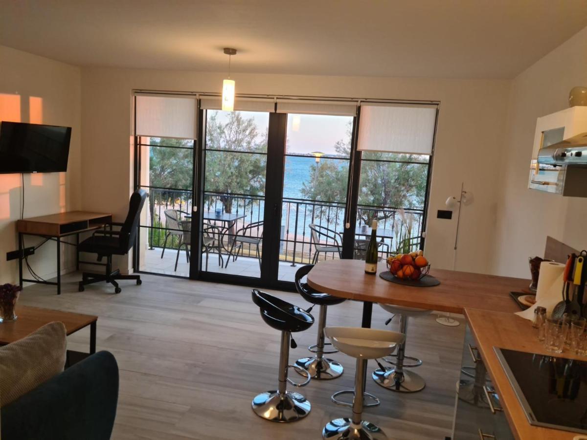 Appartments Akrapovic Vrsi Eksteriør bilde