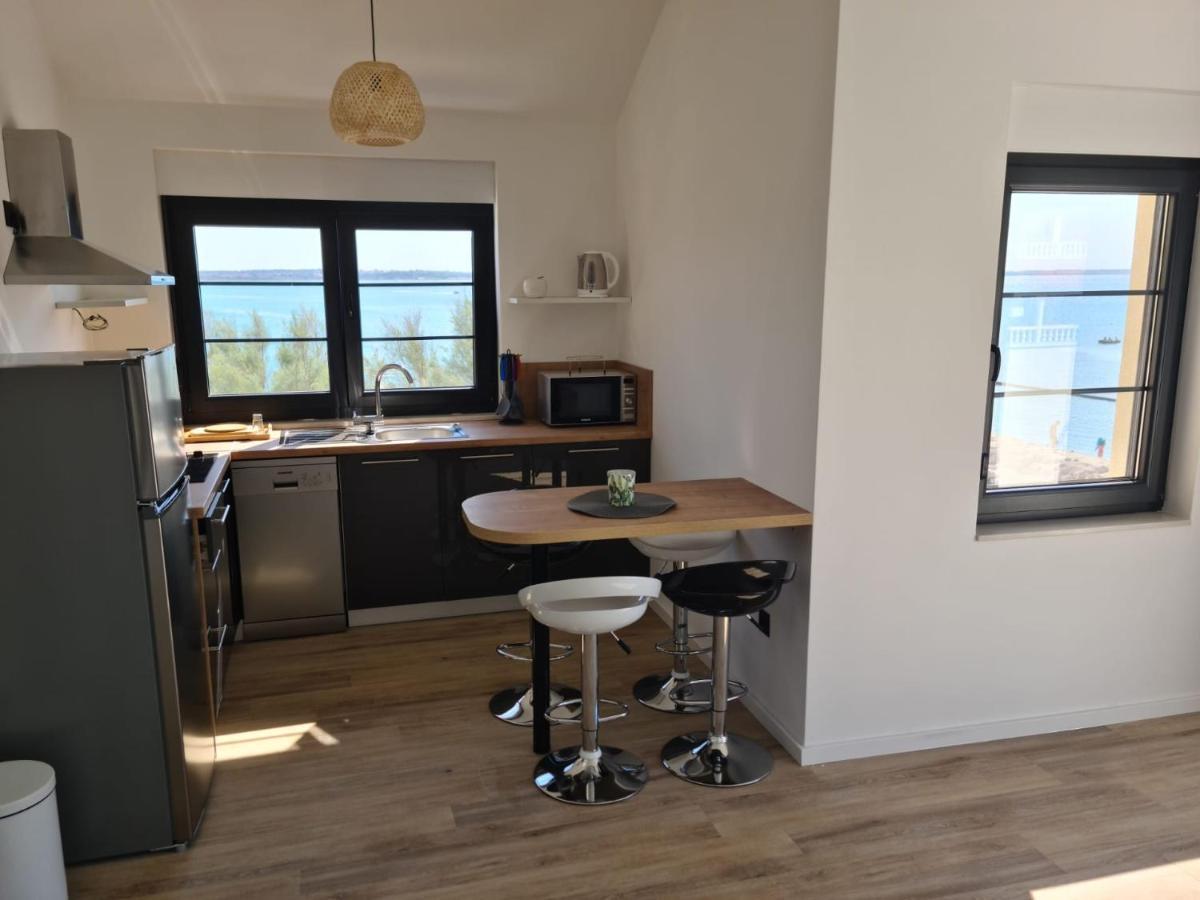 Appartments Akrapovic Vrsi Eksteriør bilde